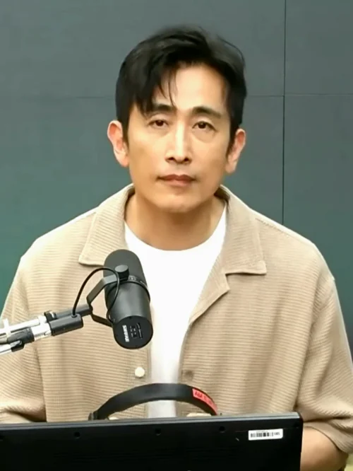 Cha In-pyo at a public event