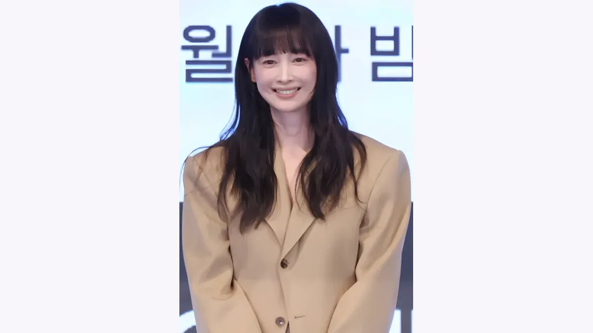 Lee Na-young Face Reading: A Long Oval Face and a Widening Smile