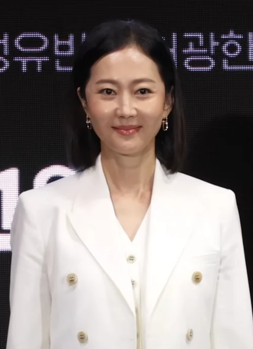 염정아의 공개 행사 사진