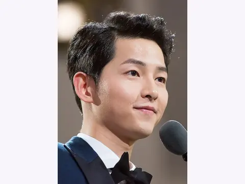 Song Joong-ki Face Reading: Rounded Cheeks and Defined Brows