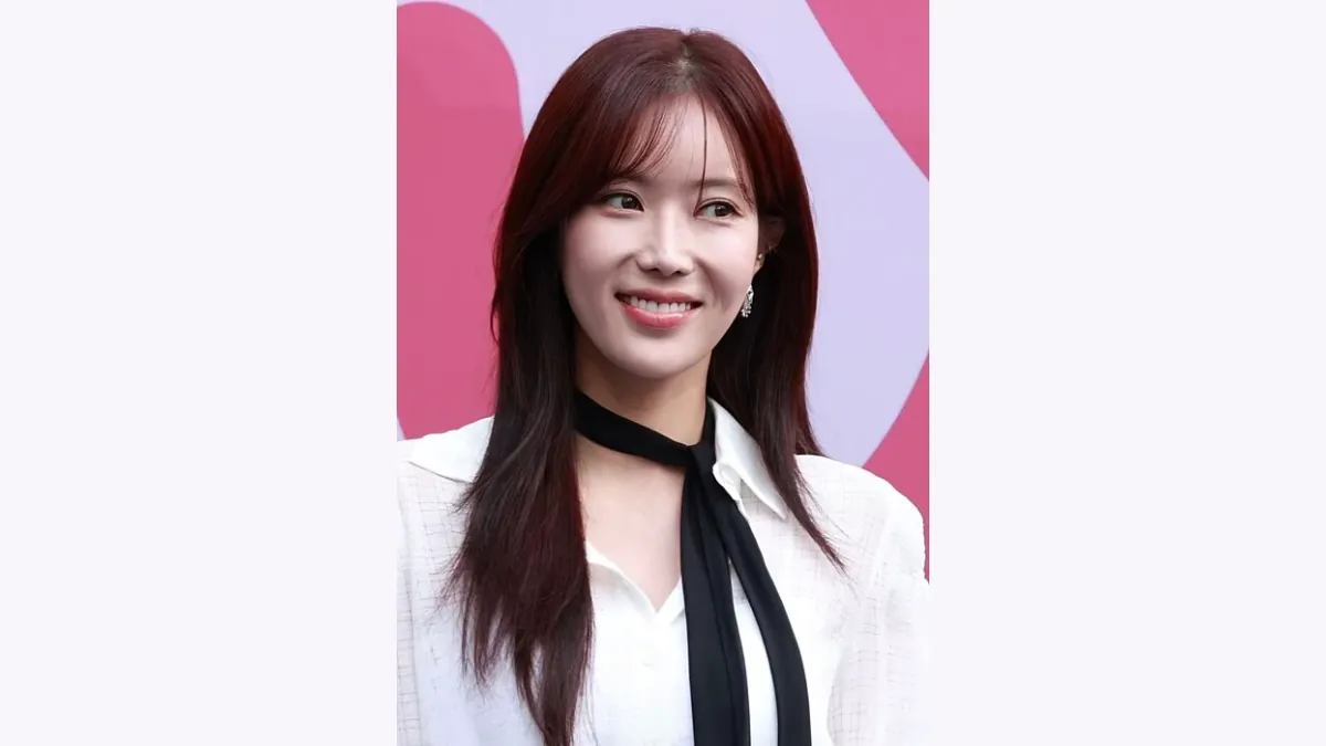 임수향 관상: 긴 눈의 윤곽과 작은 턱끝