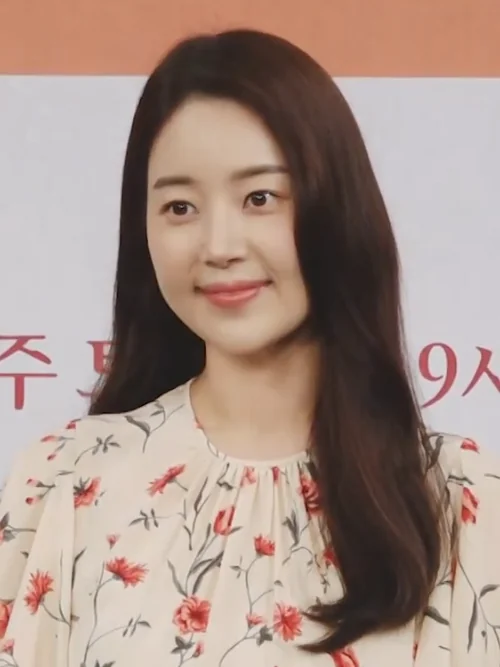 Han Ji-hye at a public event