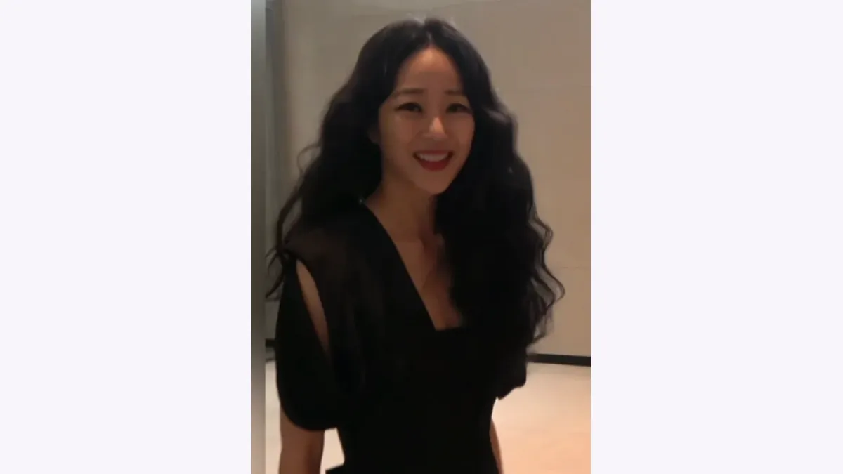 Kim Hyo-jin Face Reading: A Long Face and a Wide Smile