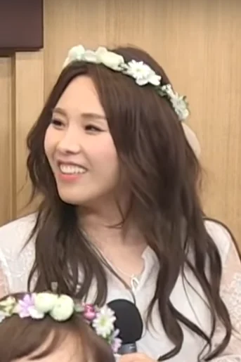 Shin Bong-sun at a public event