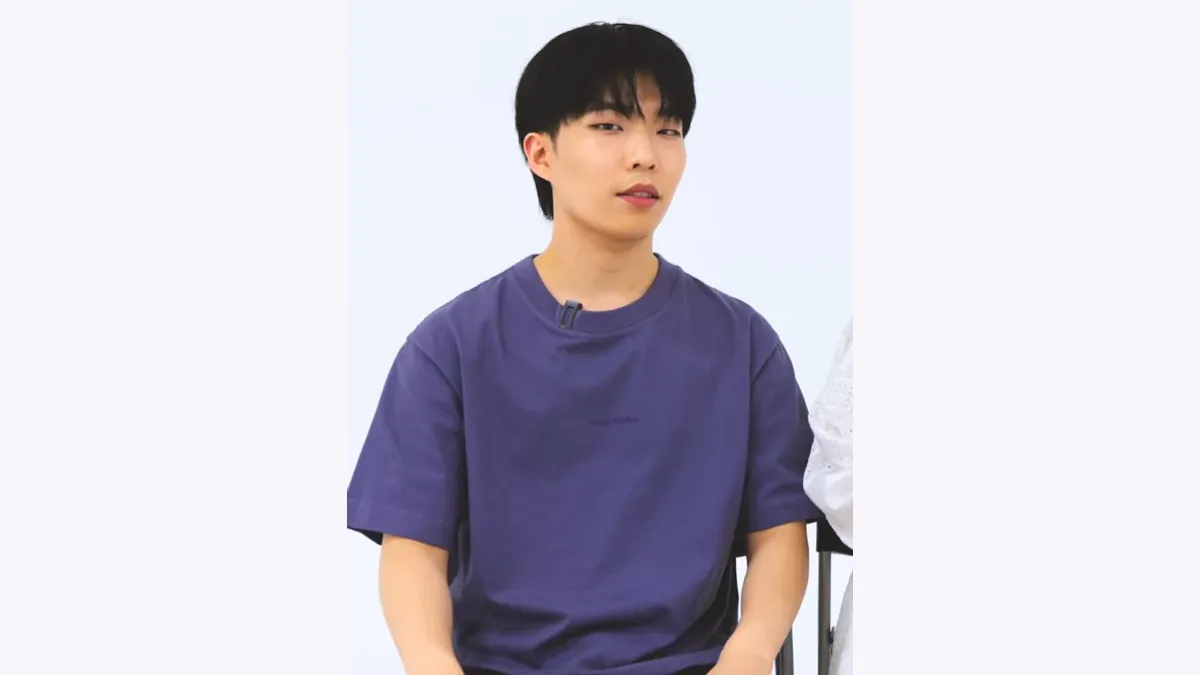 Lee Chan-hyuk Face Reading: Narrow Horizontal Eyes and Full Lips