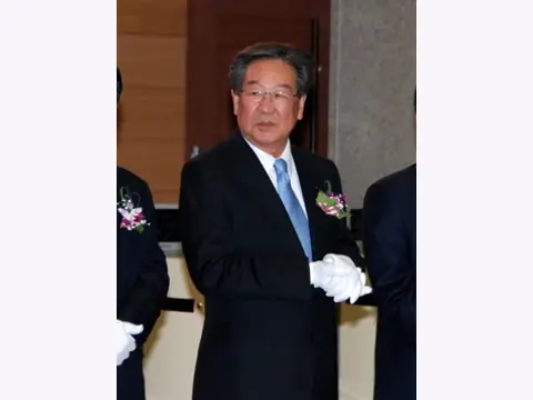 Choi Bool-am Face Reading: An Open Forehead and a Rounded Lower Face