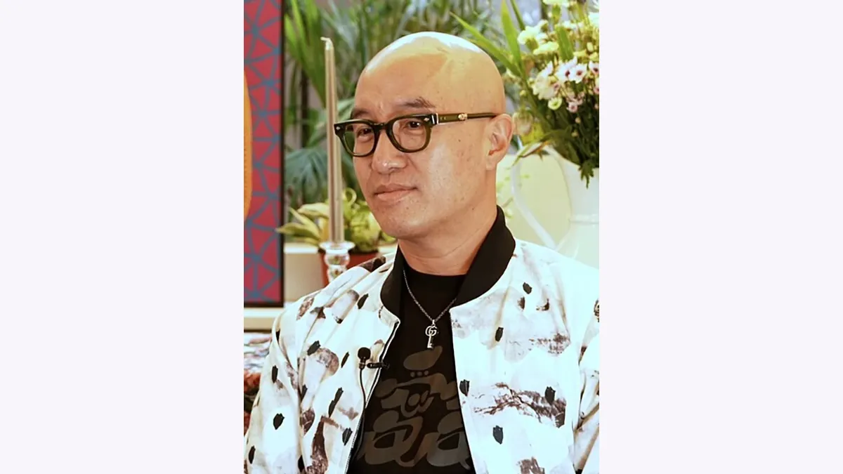 Hong Seok-cheon Face Reading: The Curve of the Head and Angular Glasses